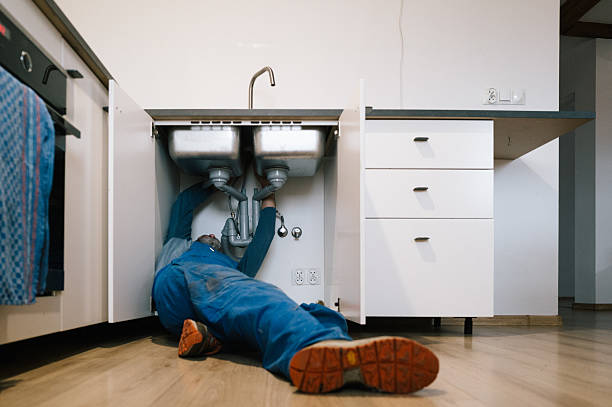 Professional Leak Detection technician working in Centreville, AL